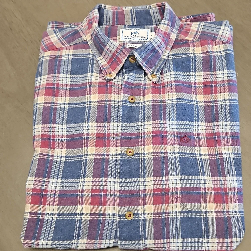Southern Tide, Classic Fit Button Front, long sleeve shirt, size large - Picture 10 of 10